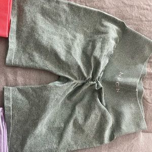 NVGTN scrunch pro shorts in color Sage